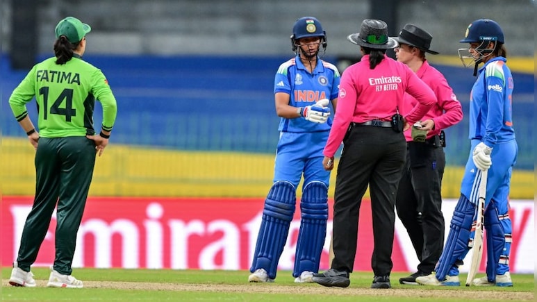 INDW vs PAKW: पाकिस्तान के खिलाफ जीत के लिए देश के लिए में दुआओं का दौर चालू