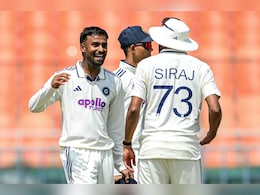 डेब्यू टेस्ट में तहलका, 2 छक्का फिर पहले ओवर में विकेट, मानव सुथार ने रचा इतिहास,ऐसा महारिकॉर्ड बनाने इकलौते भारतीय