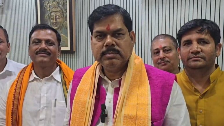 खान सर विवाद पर ब&zwj;िहार के श&zwj;िक्षा मंत्री का बड़ा बयान, बोले- ऐसा रहा तो बंद करने पड़ेंगे कोच&zwj;िंग संस्&zwj;थान