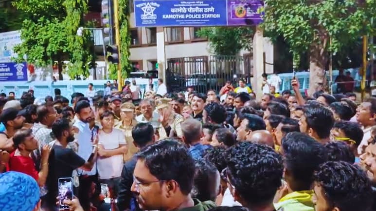 Navi Mumbai : नवी मुंबईतील रस्त्यावर हजारो नागरिकांचा उद्रेक; रात्रीच्या अंधारात संतापाच्या भरात घोषणाबाजी