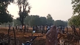 सीधी में घर में सो रहे पति-पत्नी को हाथियों ने कुचला, शव क्यों नहीं उठा रहे ग्रामीण&nbsp;