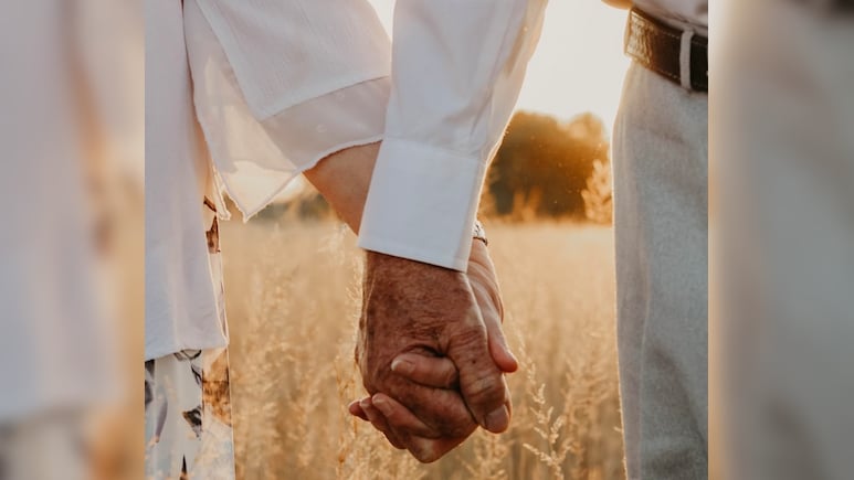 This Elderly Gujarat Couple Seeking Euthanasia Because Of Civic Officials. Know Why