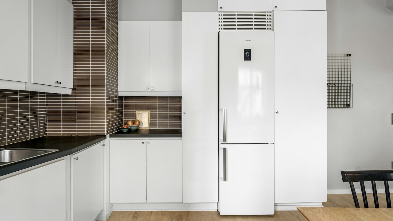 Why Bottom-Freezer Refrigerators Are Becoming Top Choice For Home Cooks