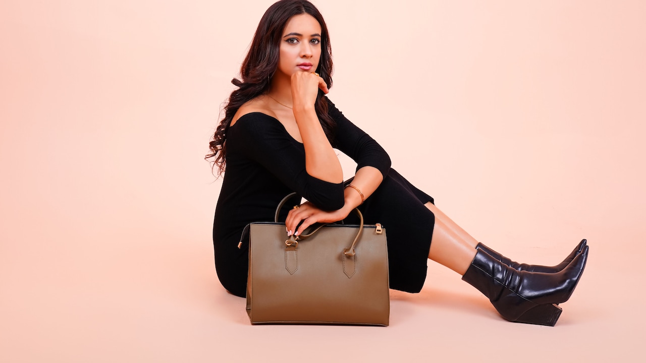 Explore office-appropriate handbags that dont compromise on style and space Explore office-appropriate handbags that dont compromise on style and space