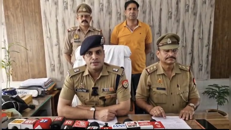 एक्शन में नोएडा पुलिस! वाहन चोर गिरोह का भंडाफोड़,5 गिरफ्तार,18 लाख का सामान बरामद
