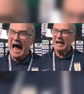 Uruguay Manager Shouts At Reporter After Teams FIFA World Cup Exit
