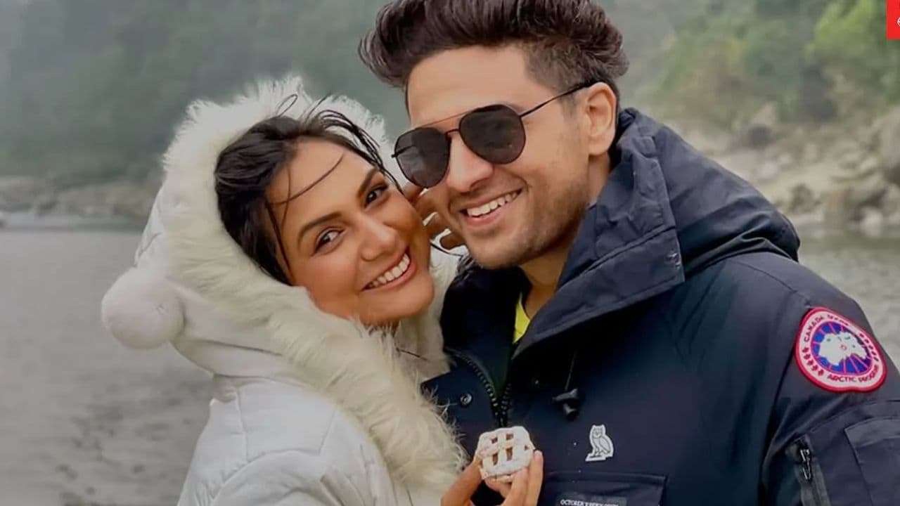 Akanksha chamola divorce