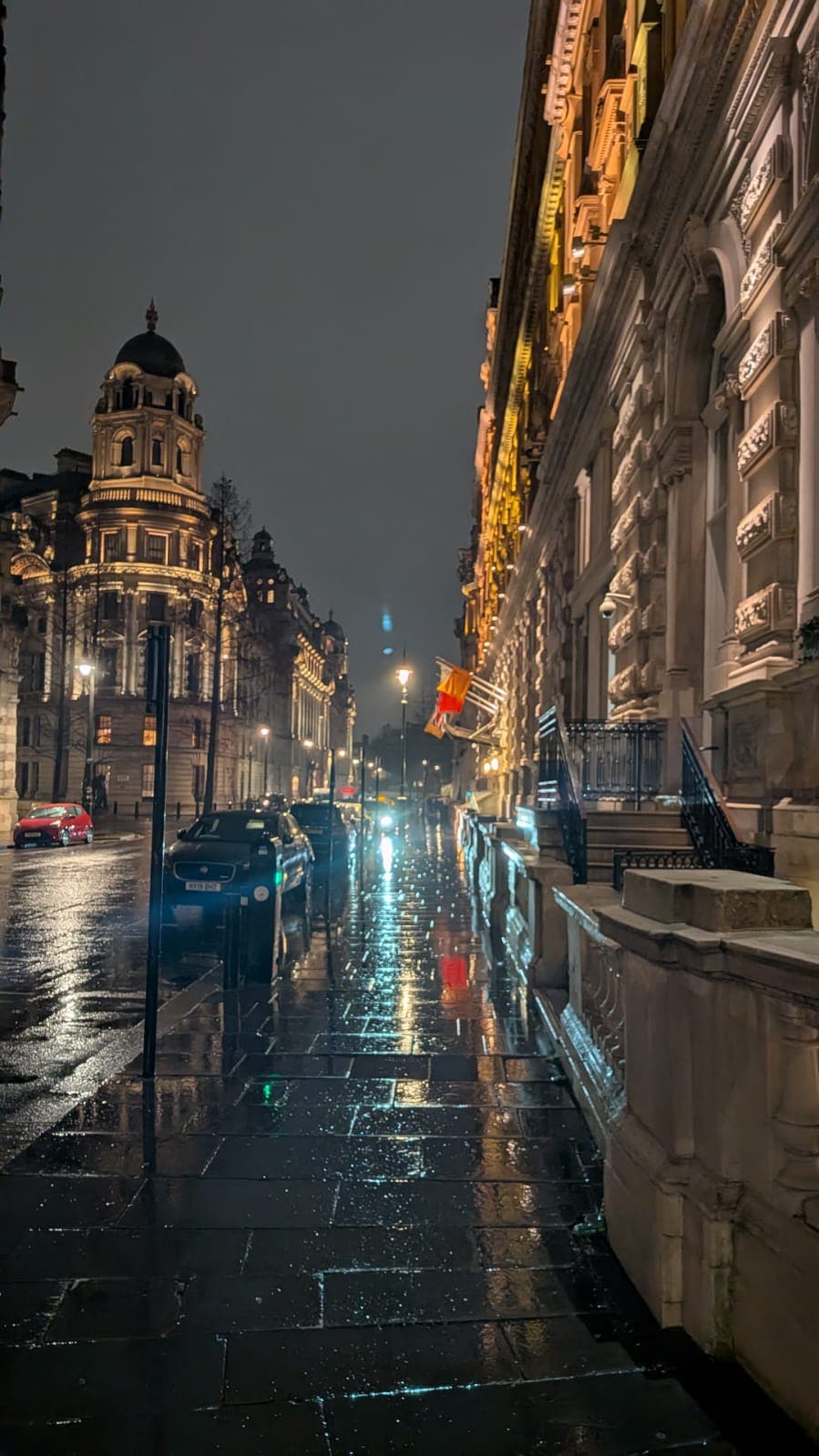 A walk back home from Westminster during a rainy evening in January. A walk back home from Westminster during a rainy evening in January.