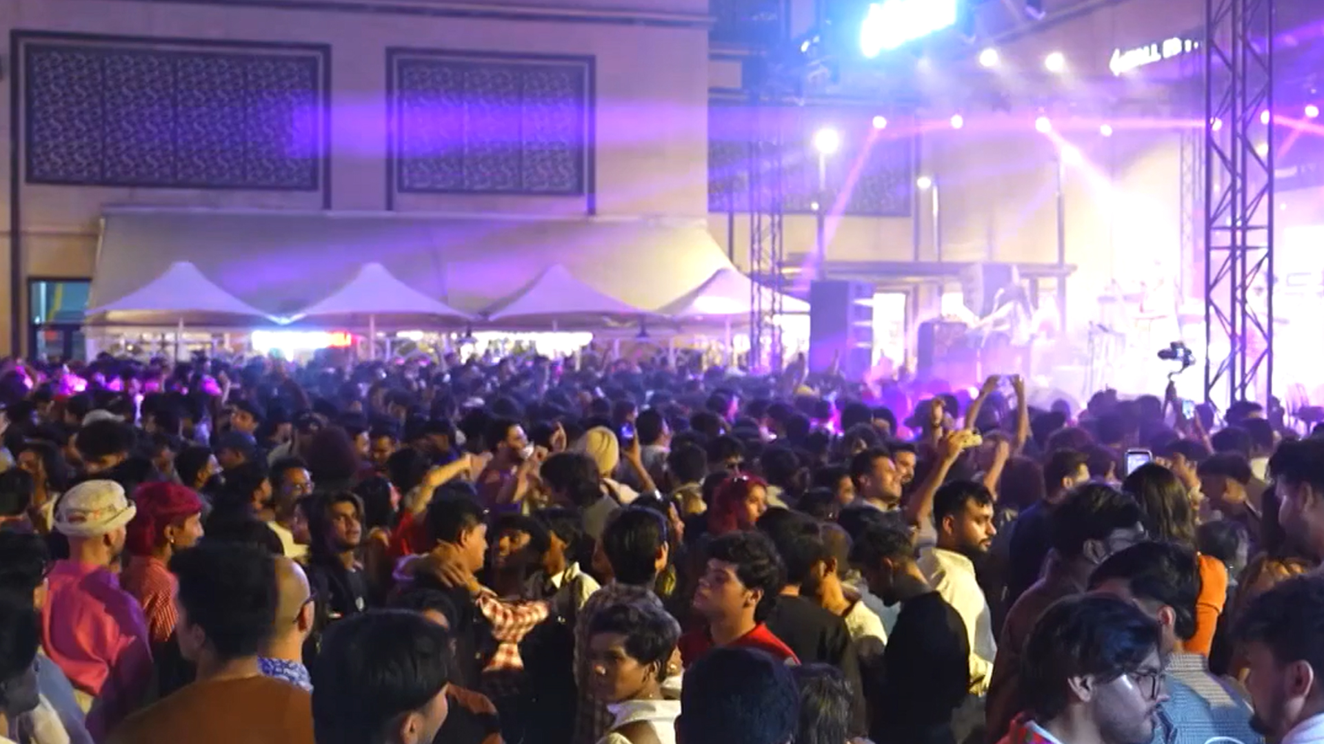 Hundreds Gather For Pride Month Celebrations In New Delhi | Rani Kohenur Inspires The Crowd