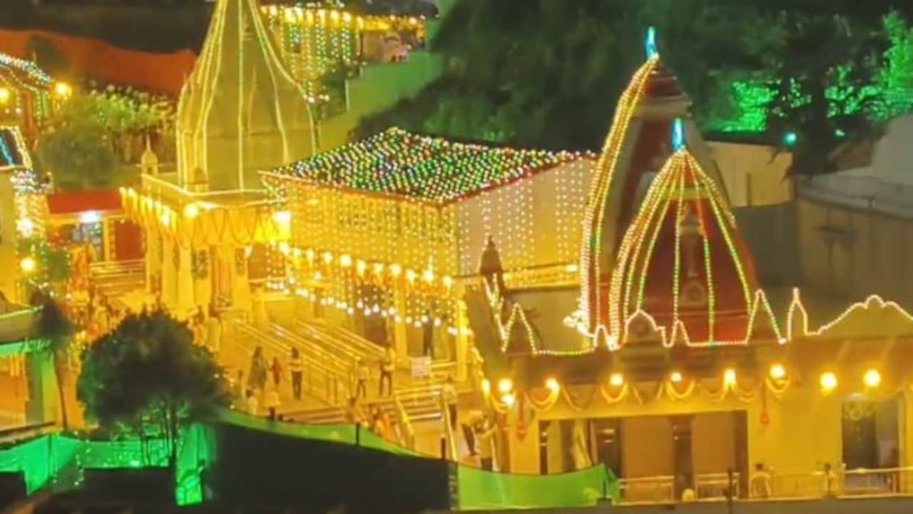 कैंची धाम स्थापना दिवस पर भव्य तैयारी, दुल्हन की तरह सजा मंदिर, लाखों श्रद्धालु पहुंचे, 1500 जवान तैनात