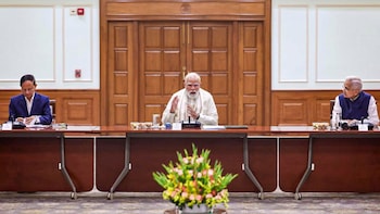 PM Modi Meets EAC Members, Discusses Measures To Boost Economic Growth Amid Global Turmoil