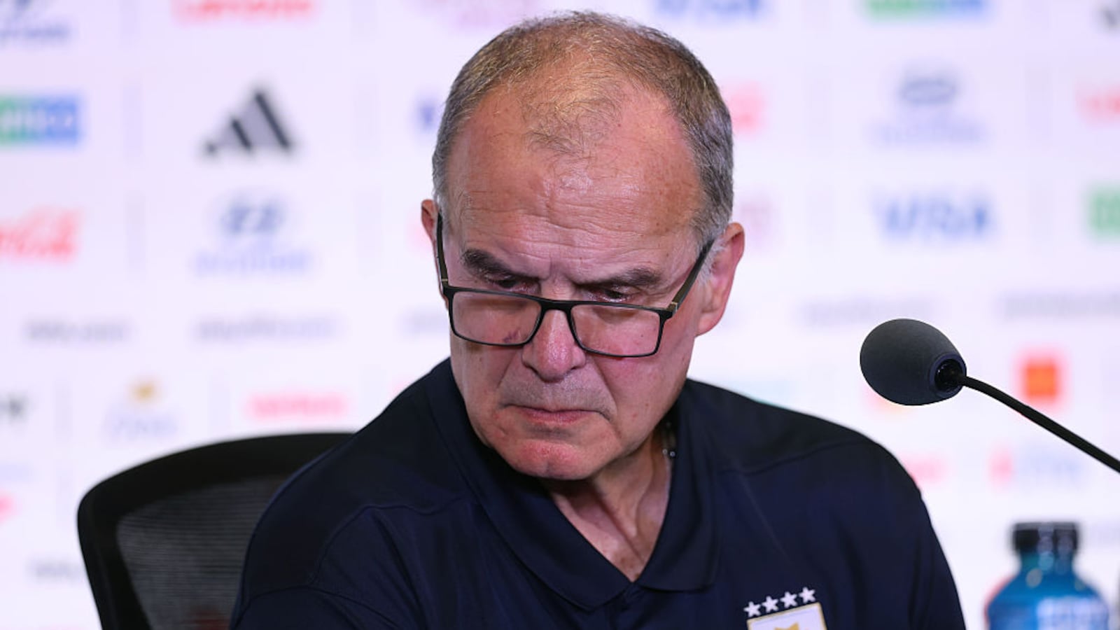 Uruguay Head Coach Marcelo Bielsa Joins Bandwagon, Slams Hydration Breaks At World Cup