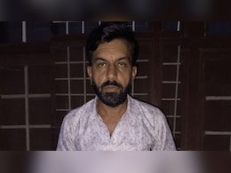 कालसर्प दोष मिटाने उज्&zwj;जैन आया 25 हजारी ड्रग तस्कर, पुल&zwj;िस ने श्रद्धालु बनकर क&zwj;िया अरेस्&zwj;ट