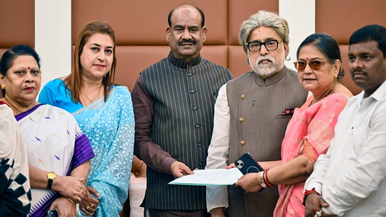 जिस पार्टी ने कभी एक सीट भी नहीं जीती, उसमें मर्ज होने जा रहे TMC के 20 बागी सांसद; NCPI की पूरी कहानी