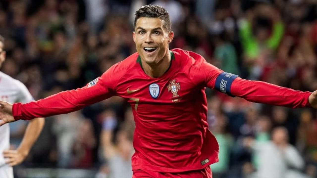 Cristiano Ronaldos Large Heartedness Goes Beyond The Pitch: "He Would Give iPad, Mobile Phone, Perfumes" To Teammates