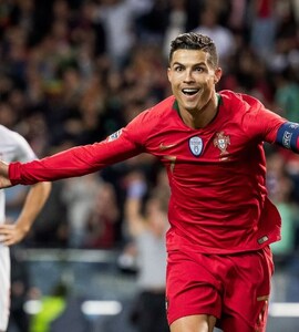 Cristiano Ronaldos Large Heartedness Goes Beyond The Pitch: "He Would Give iPad, Mobile Phone, Perfumes" To Teammates