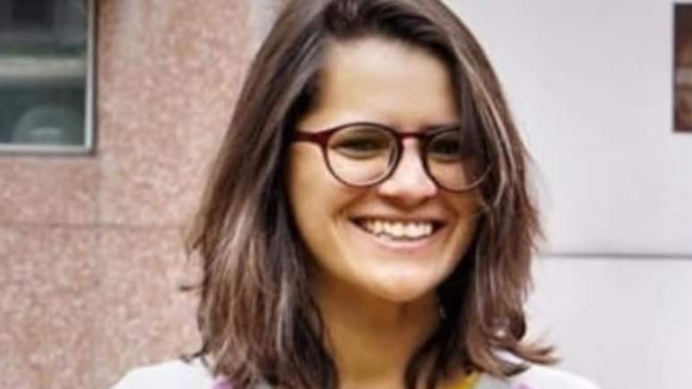 4 बार हुई फेल, नहीं मानी हार, 23 लाख की नौकरी छोड़ बनी IAS अफसर