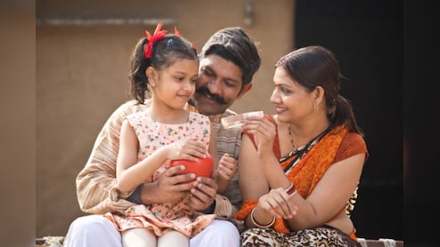 क्या आपने अपनी Family ID बनवाई? अब घर बैठे पाएं सरकारी स्कीम का लाभ, ऐसे करें अप्लाई