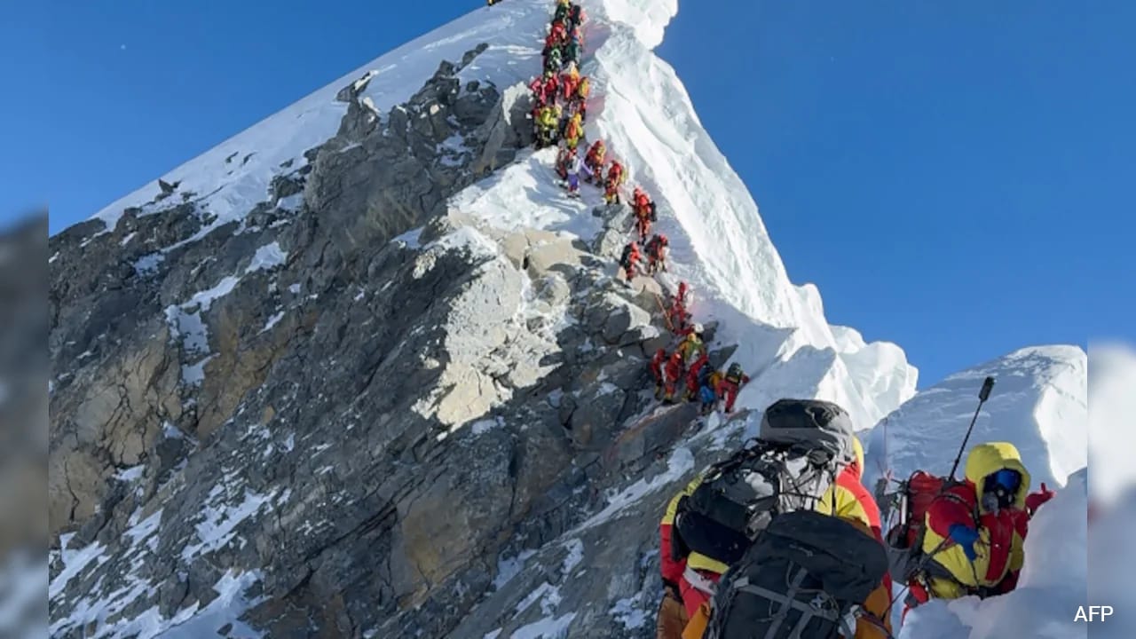Nepali Climber Missing On Everest For 6 Days Found Alive