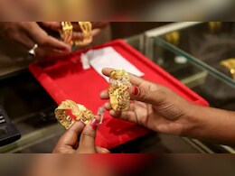 सोना-चांदी हुआ सस्ता, 17 हजार तक गिरी कीमतें, जानें दिल्ली-मुंबई के साथ अपने शहर के ताजा भाव