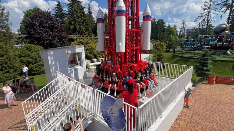 Video: Russia Amusement Park Names Ride After Nuke-Ready Missile 'Oreshnik'