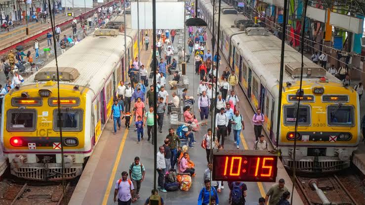 Western Railway Says Mumbai Station Food Stalls Are Regularly Monitored for Hygiene