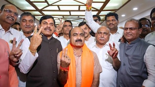 कौन हैं महेश केवट, जो मीनाक्षी नटराजन की एक चूक से पहुंच गए राज्यसभा; कभी BJP से निकाले गए थे