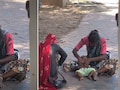 तपती धूप में बेटे के साथ इस तरह खेलती दिखी मां, प्यार भरा वीडियो देख मुस्कुराने पर मजबूर होंगे आप