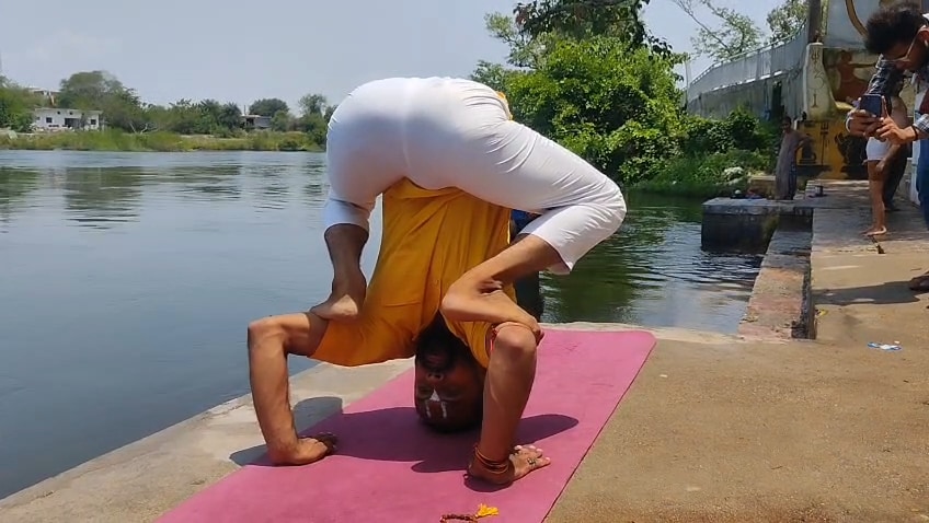 International Yoga Day 2026: योग की विभिन्न मु्द्रा में आदर्श पांडे International Yoga Day 2026: योग की विभिन्न मु्द्रा में आदर्श पांडे