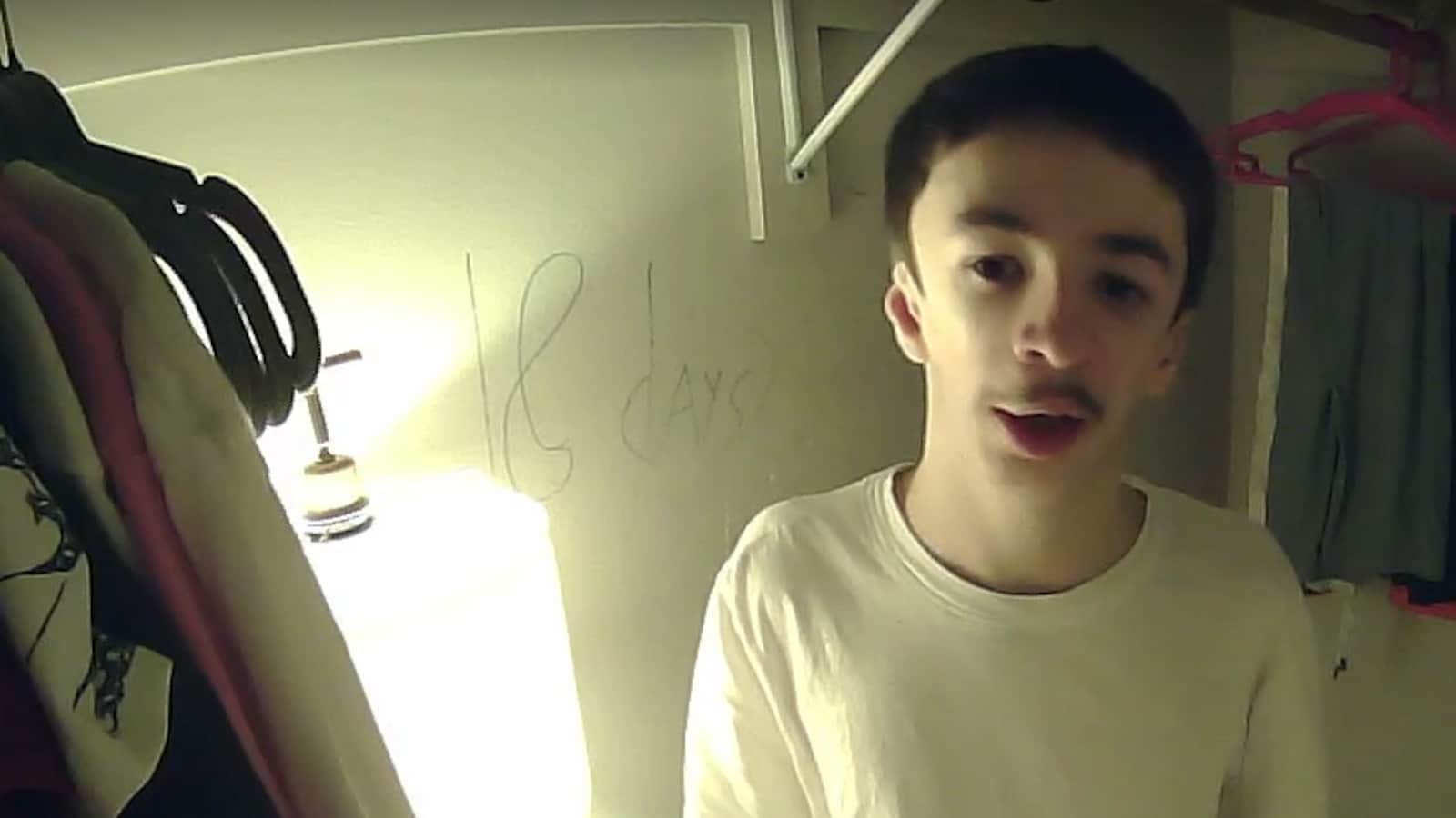 Who Is Pancake_bii? 17-Year-Old Twitch Streamer Spending Two Months Isolated Inside A Closet on Livestream