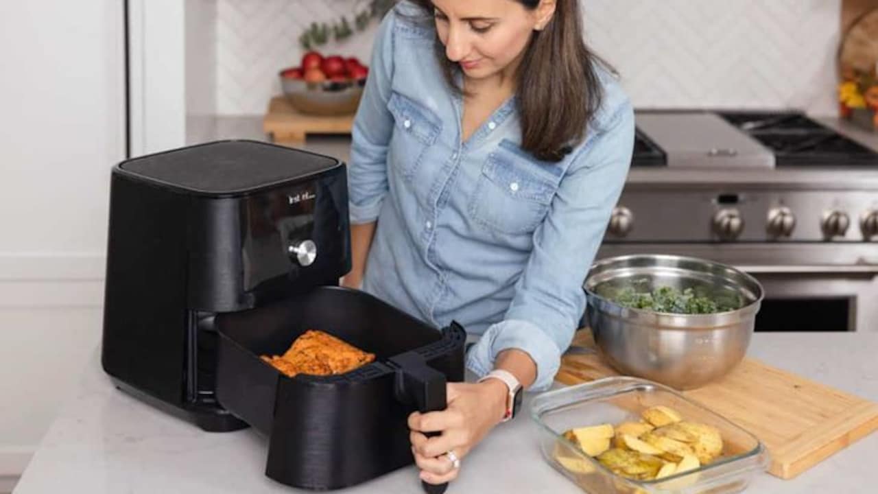 Air Fryer Vs OTG Vs Microwave: Which Kitchen Appliance Should You Buy? Air Fryer Vs OTG Vs Microwave: Which Kitchen Appliance Should You Buy?