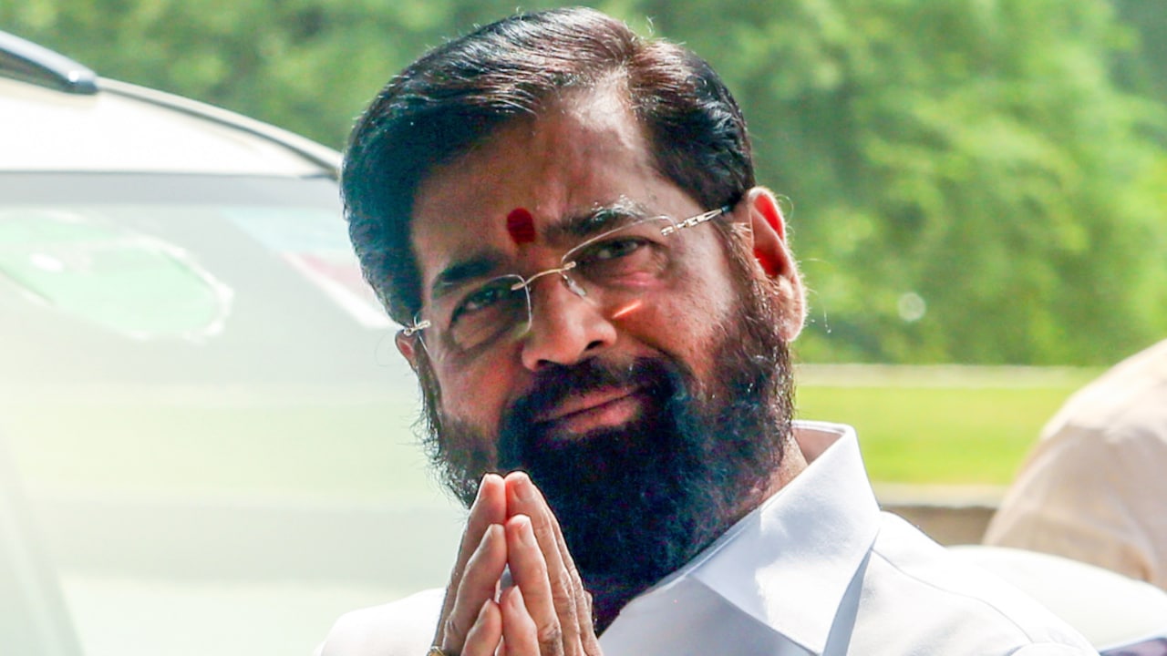 महाराष्ट्र के डिप्टी सीएम एकनाथ शिंदे की तबीयत खराब, ठाणे के अस्पताल में भर्ती