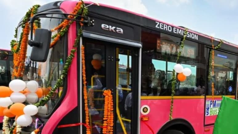 जयपुर में नई इलेक्ट्रिक बस में किसकी गलती से फंसी 30 यात्रियों की जान? ड्राइवर ने खोला राज