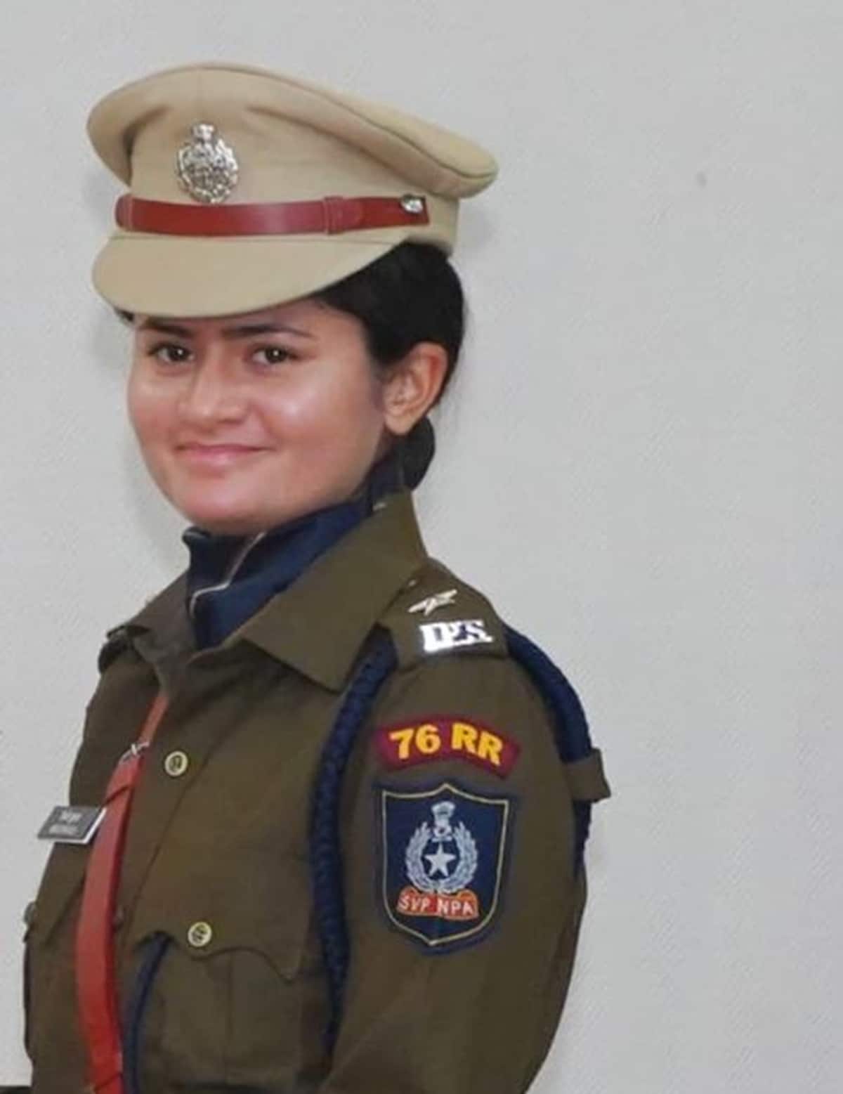 IPS Mini Shukla family success Story Madhya Pradesh MP Police Officer IPS Mini Shukla family success Story Madhya Pradesh MP Police Officer