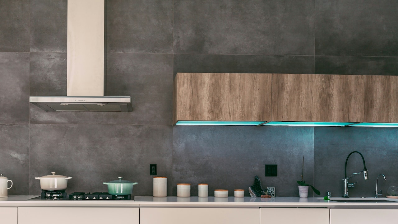 Kitchen Chimney Filter Cleaning Mistakes That Make Your Kitchen Greasy Kitchen Chimney Filter Cleaning Mistakes That Make Your Kitchen Greasy