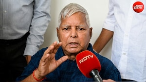 लालू यादव के जन्मदिन पर बधाई देने पहुंची भीड़, NDTV के कैमरे पर क्या बोले बिहार के पूर्व CM