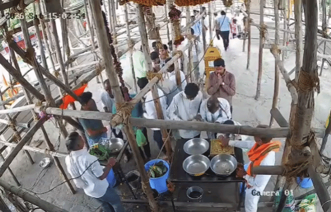 महाराष्ट्र: निर्माणाधीन मारुति मंदिर का छज्जा गिरा, 4 की मौत, कई घायल, पीएम ने जताया दुख