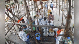Parbhani News: लाखो भाविकांची गर्दी, त्याच वेळी मंदिराचा सभा मंडप कोसळला, अनेक जण ढिगाऱ्याखाली अडकले