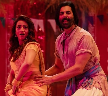 'ऐसा बिलकुल मत कीजिए', घिस-घिस गाने की शूटिंग में अक्षय कुमार ने अक्षरा सिंह को क्या करने से रोका?