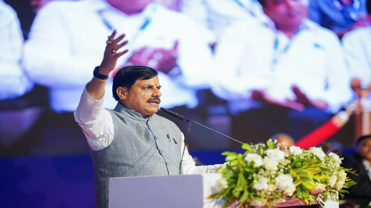 PM मोदी को GIS समिट का न्योता; CM मोहन यादव का ऐलान- MP में 'युवा वर्ष' के रूप में मनाया जाएगा 2027