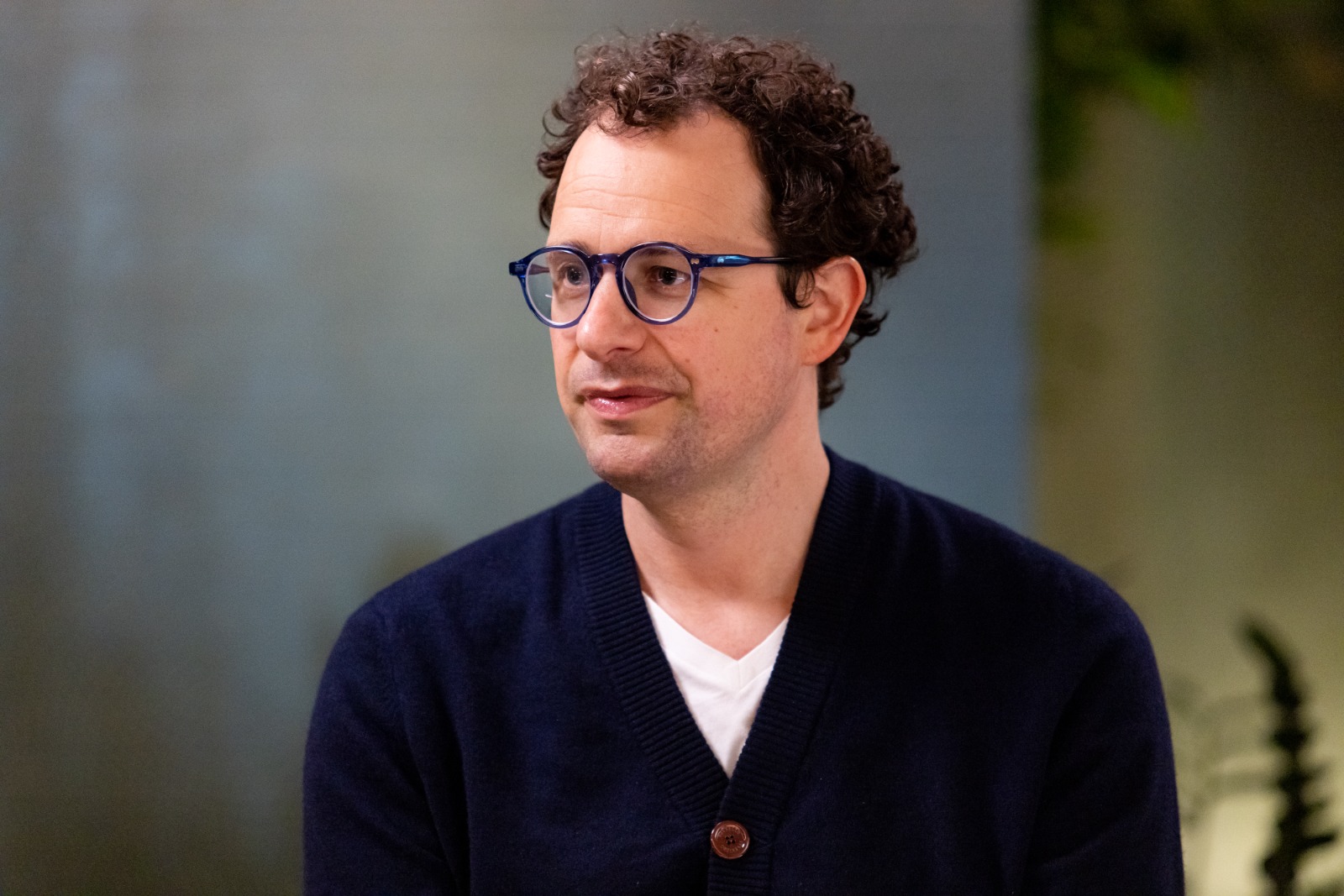 'AI Swarm Could Take Over Internet In 6 To 12 Months,' Anthropic CEO Warns