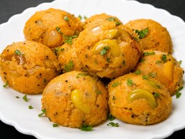 नाश्ते में बनाएं टमाटर सांभर उपमा, 15 मिनट में तैयार होगी स्वाद से भरपूर डिश