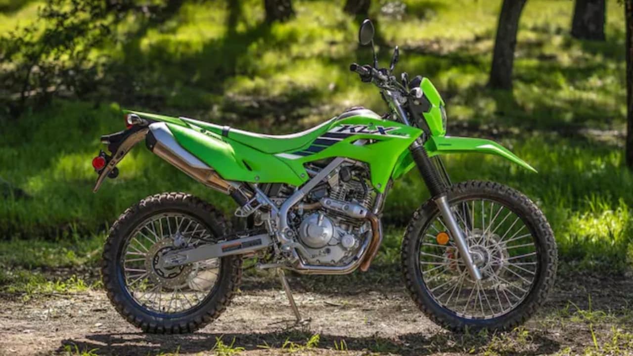 Kawasaki लाई नई KLX230! अब कम हाइट वाले भी ले पाएंगे ऑफ-रोड बाइक का मजा, जानिए फीचर्स
