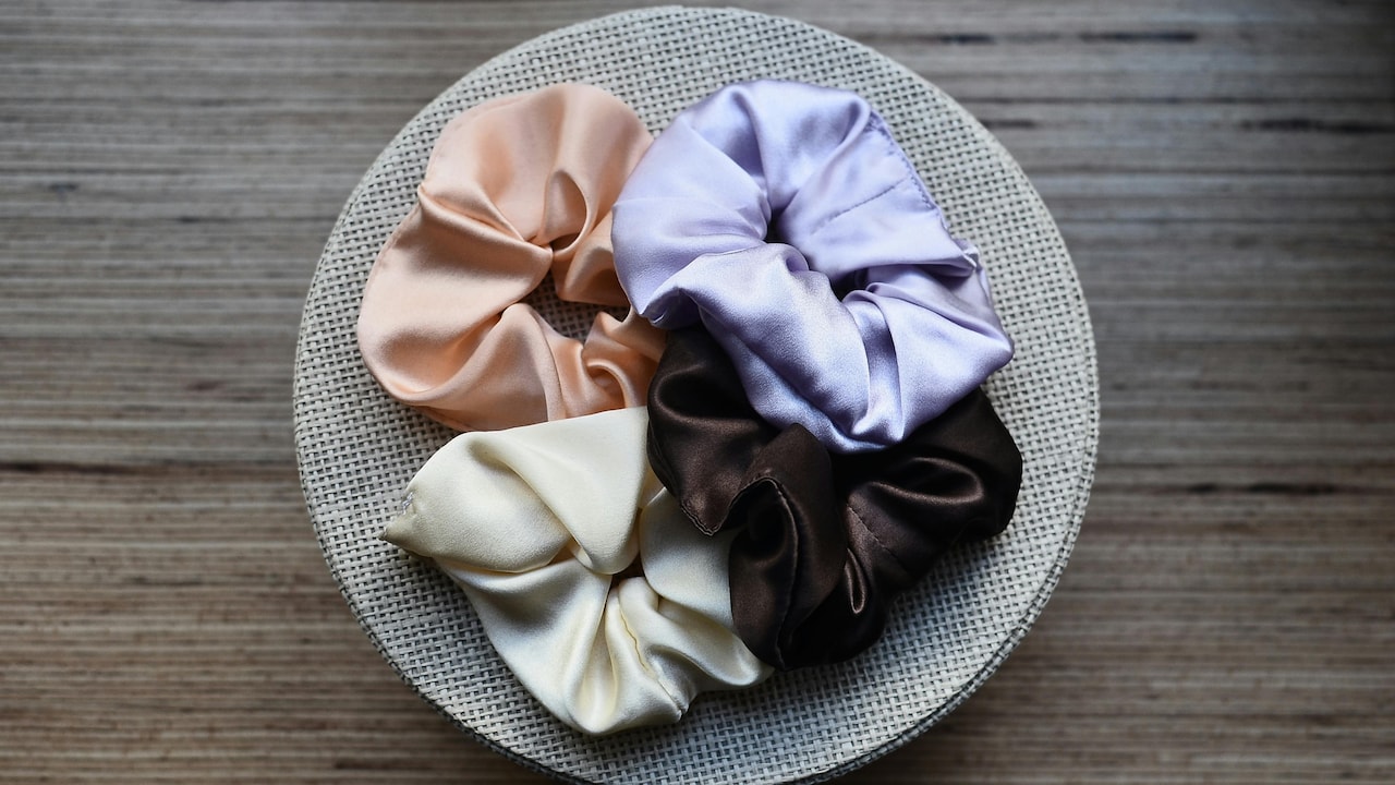 Claw Clips Vs Scrunchies: Top 7 Picks That Cause Less Hair Breakage During Daily Use