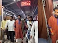 VIP कल्चर छोड़ ट्रेन से सफर पर निकले बाबा बागेश्वर, पंडित शास्त्री की सादगी देख यात्री हुए हैरान, Video