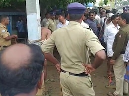 कर्नाटक में युवक को खंभे से बांधकर पीटा, फिर पहनाई चप्&zwj;पलों की माला; आंबेडकर के अपमान का आरोप