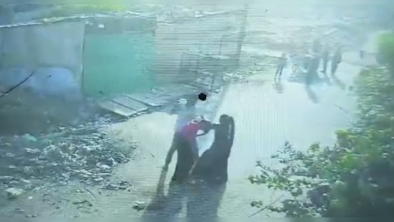 भोपाल में एक्स गर्लफ्रेंड पर युवक ने किया चाकू से हमला, गर्दन, चेहरा, पीठ और हाथों पर जमकर किए वार