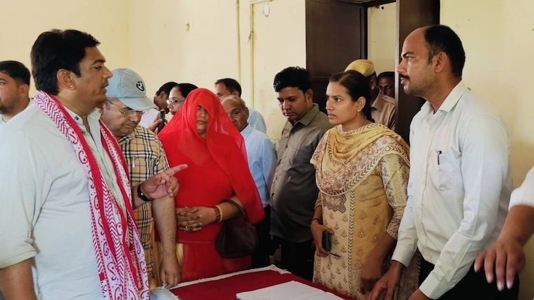 'पैसे लिए तो रगड़ कर रख दूंगा' राजस्थान के मंत्री का अधिकारियों को अल्टीमेटम; नदारद अफसर होंगे सस्पेंड