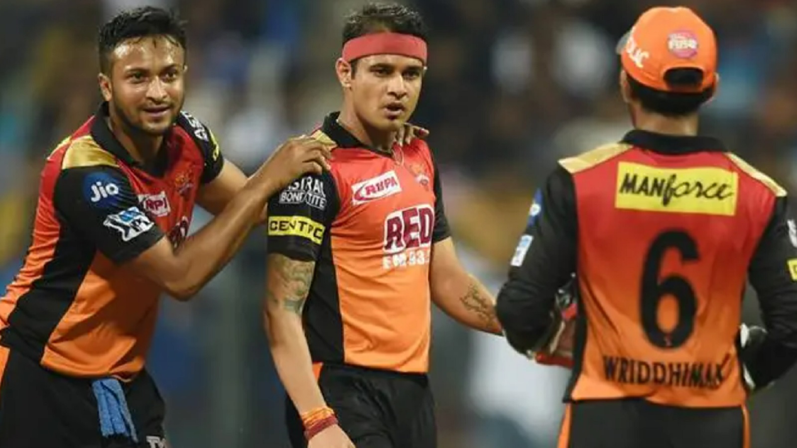 कभी था IPL का यह करोड़पति खिलाड़ी, अब बैंक में हैं कर्मचारी