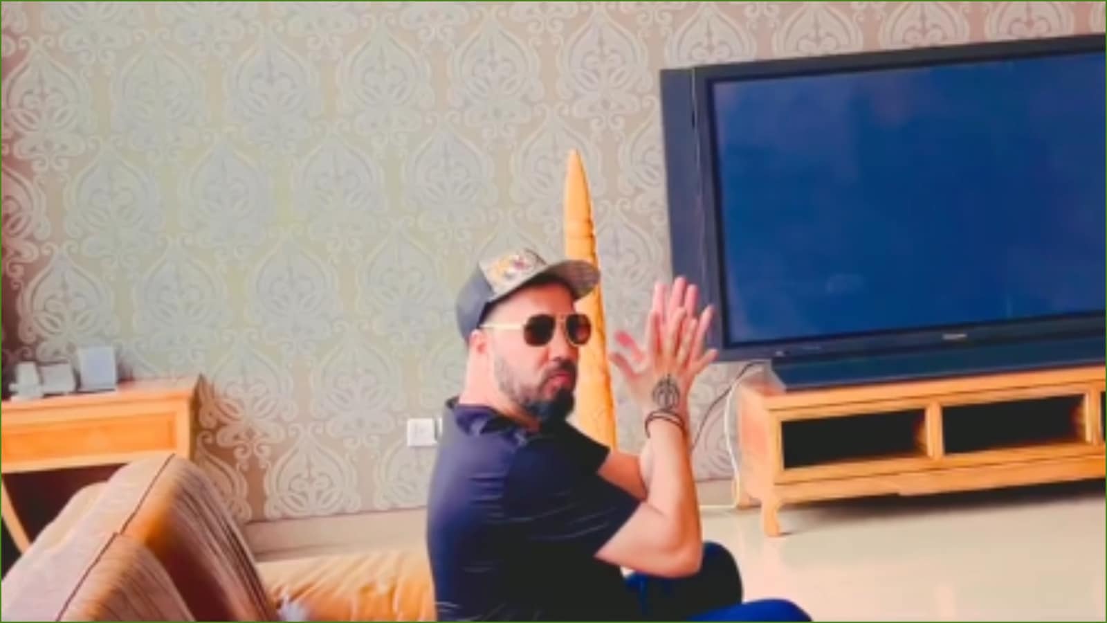 99 प्रॉपर्टी का मालिक है बॉलीवुड का ये सिंगर, गौरी खान ने डिजाइन किया है 99वां घर